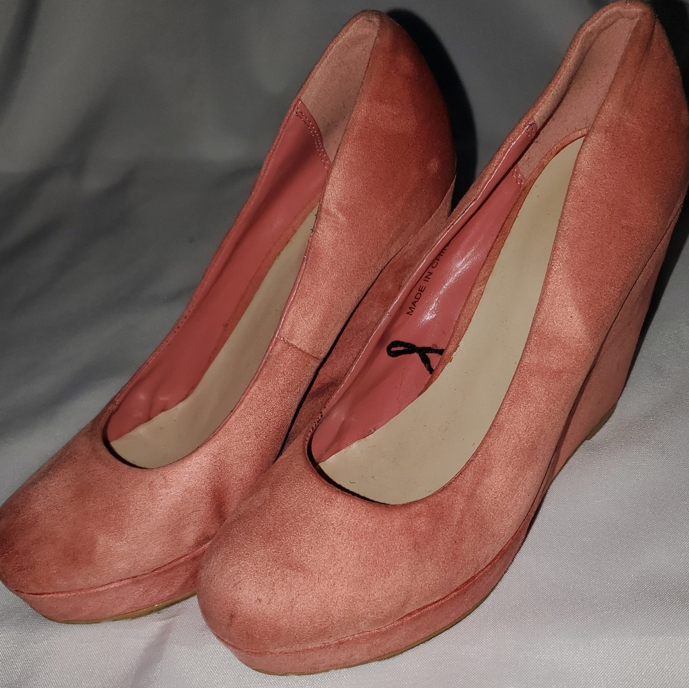Light Pink Wedge Platforms